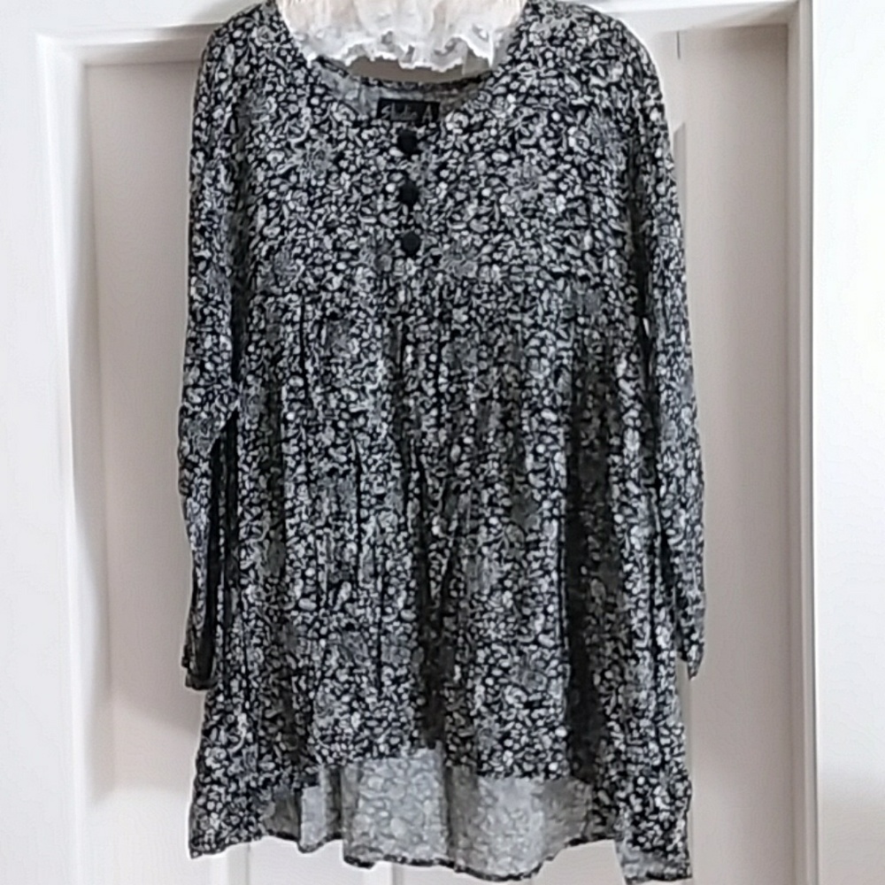 Black and Cream Floral Print Tunic Blouse